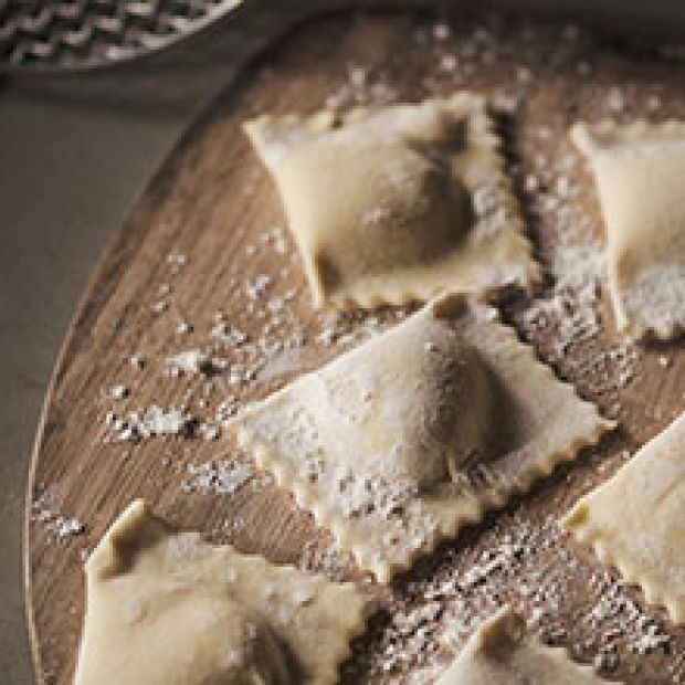 Fritterede, søde ravioli med honning